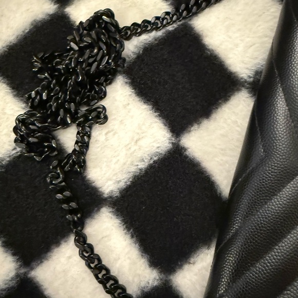 Saint Laurent Groan De Poudre monogram medium Cassandre wallet on chain so black - Picture 8 of 10